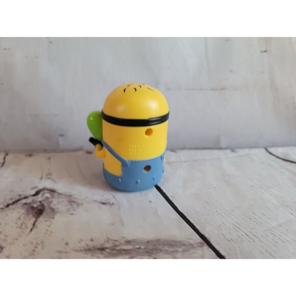 Despicable Me 3 McDonald's 2017 Minions With Rocket Toy Figure - Picture 5 of 6